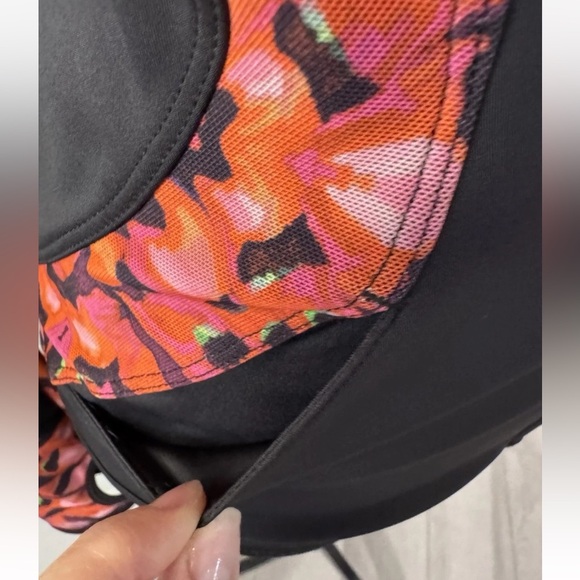 Desigual Butterfly Jacket Sz XS Womens Activewear Pakaian Jadi Wanita Sweater - Picture 6 of 9